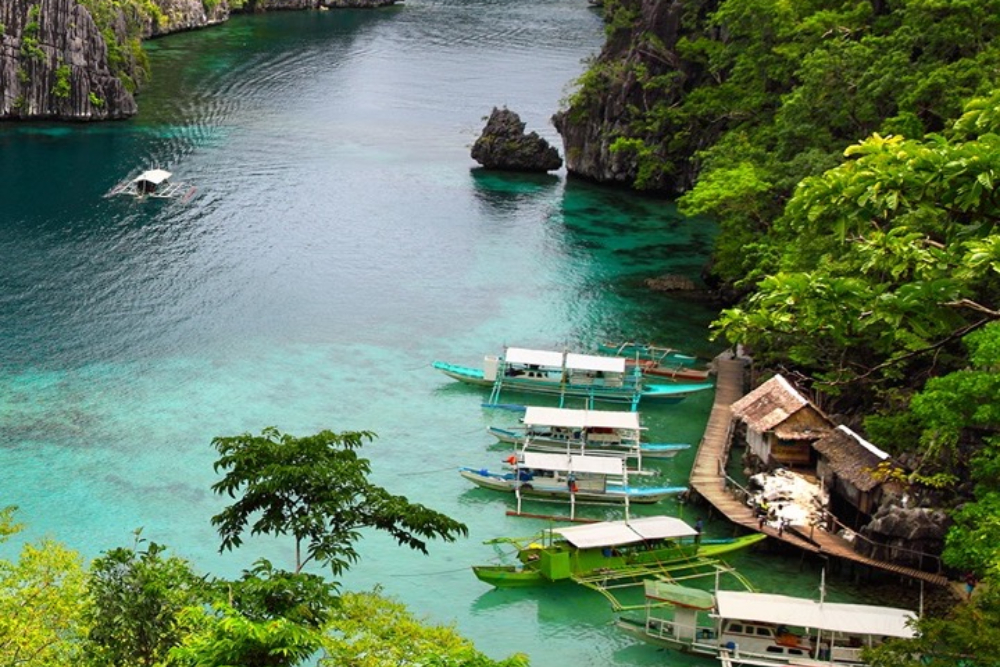 פיליפינים: מאחורי הקלעים של מסע בין אלפי האיים